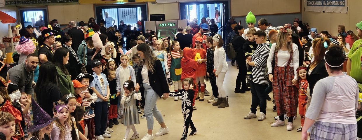 Volles Haus beim Kinderfasching 2025